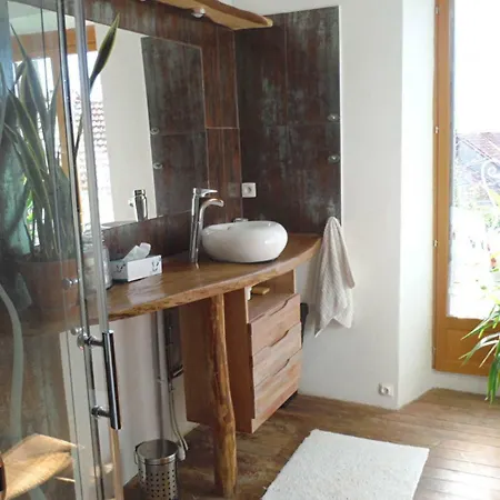 Chambres D'hotes La Mysterieuse 홈스테이